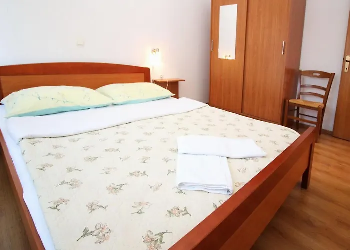 In Mit Eigenem Balkon By Interhome * 巴斯卡