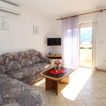 In Mit Eigenem Balkon By Interhome Διαμέρισμα *