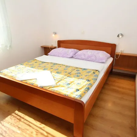 公寓 In Mit Eigenem Balkon By Interhome