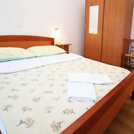 In Mit Eigenem Balkon By Interhome * 巴斯卡