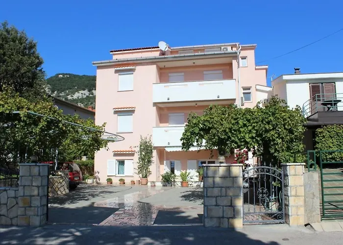 In Mit Eigenem Balkon By Interhome Διαμέρισμα Baška